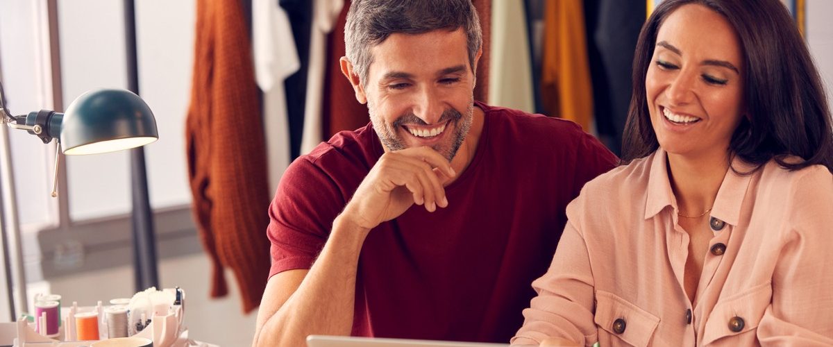 Pessoas Realizando Registro de Marca no INPI